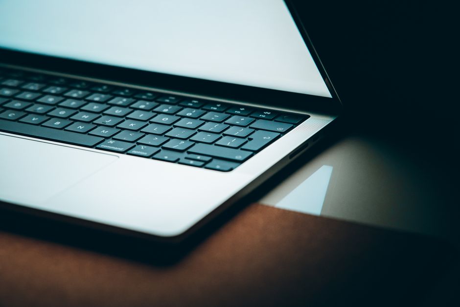 MacBook греется и шумит