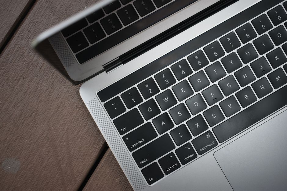 MacBook Pro 13" M2 (2022)